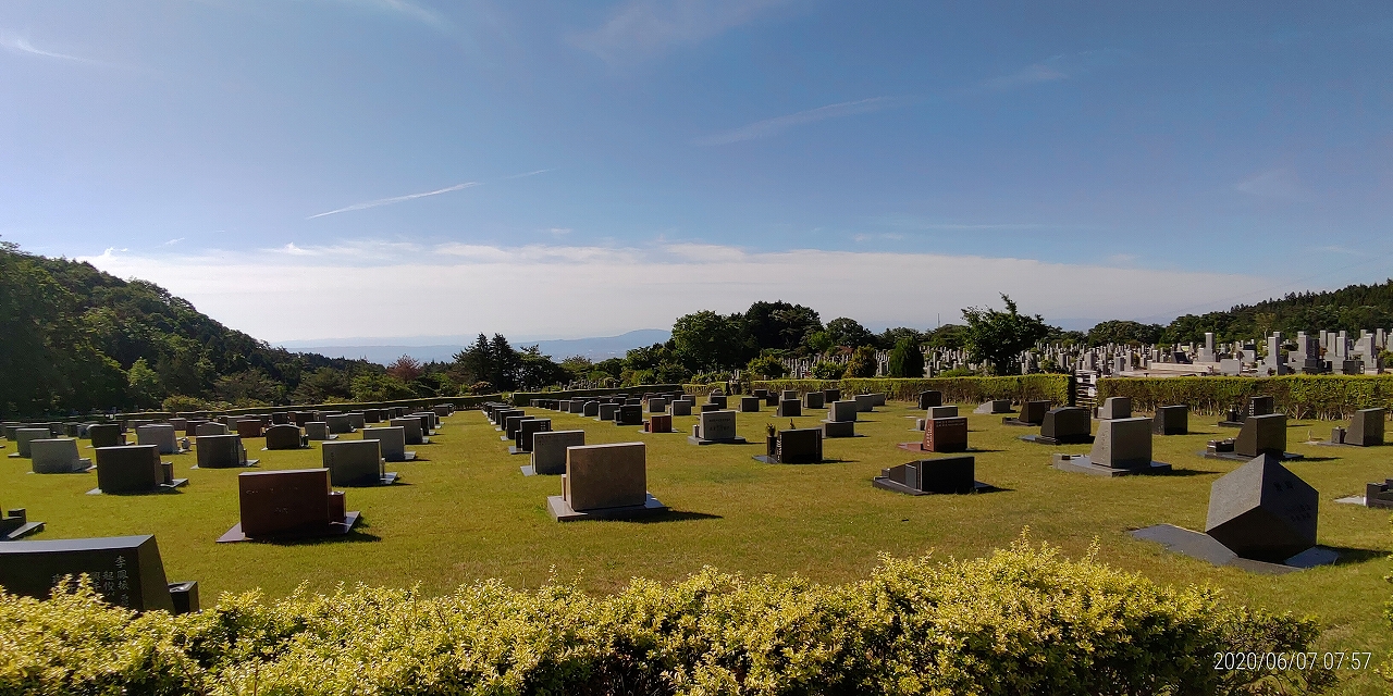 11区2番芝生墓所風景