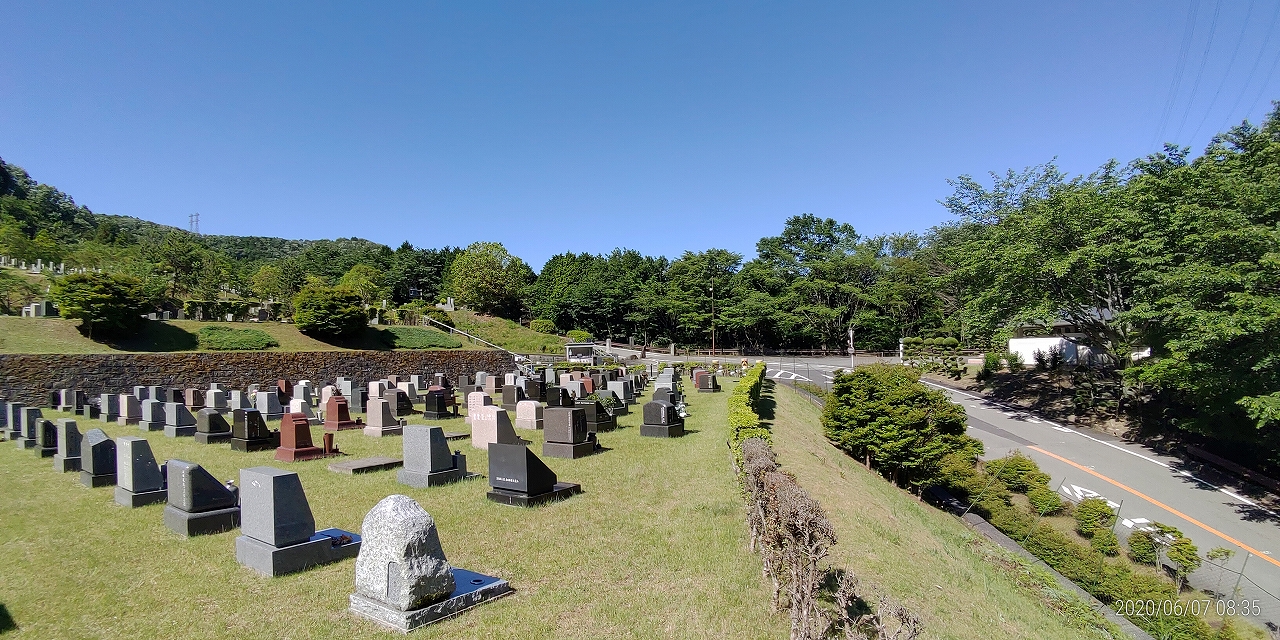 5区5番芝生墓所風景②