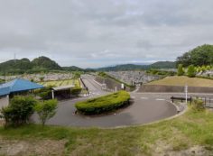 北入口から園内風景