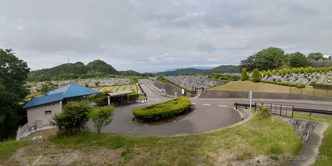 北入口から園内風景