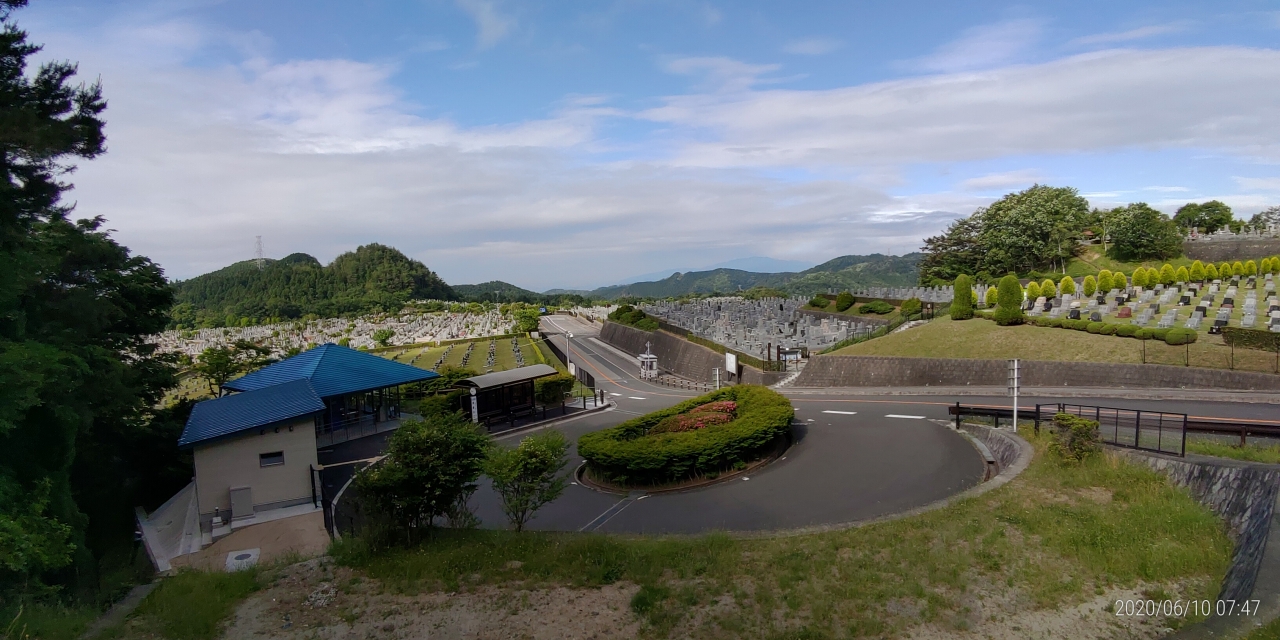 北入口から園内風景