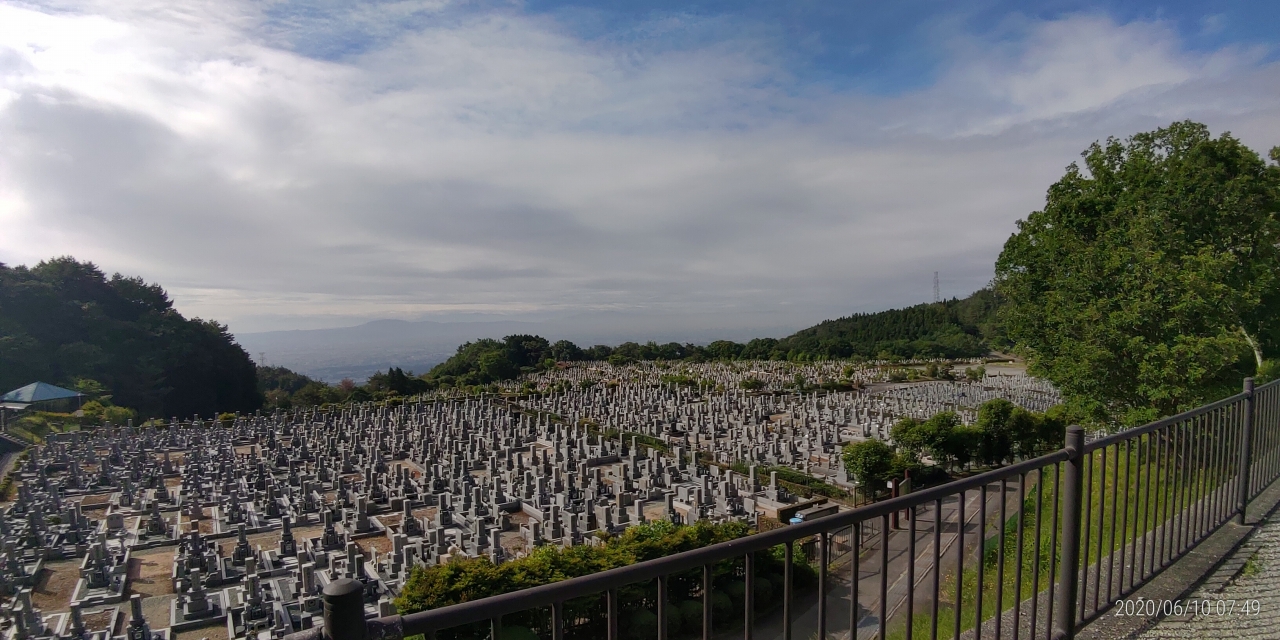 11区1番墓所から園内（南）風景