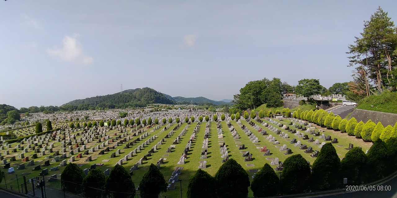 11区2番芝生墓所から園内（南西）風景