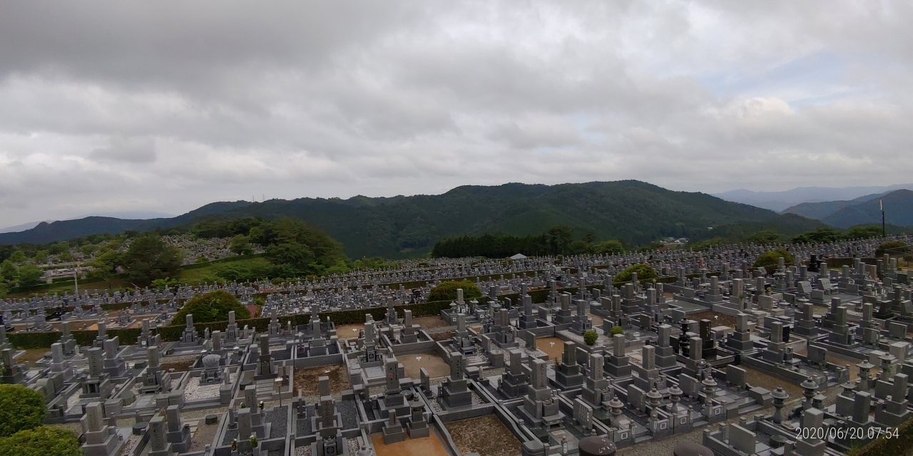 11区7番墓所から園内（西）風景