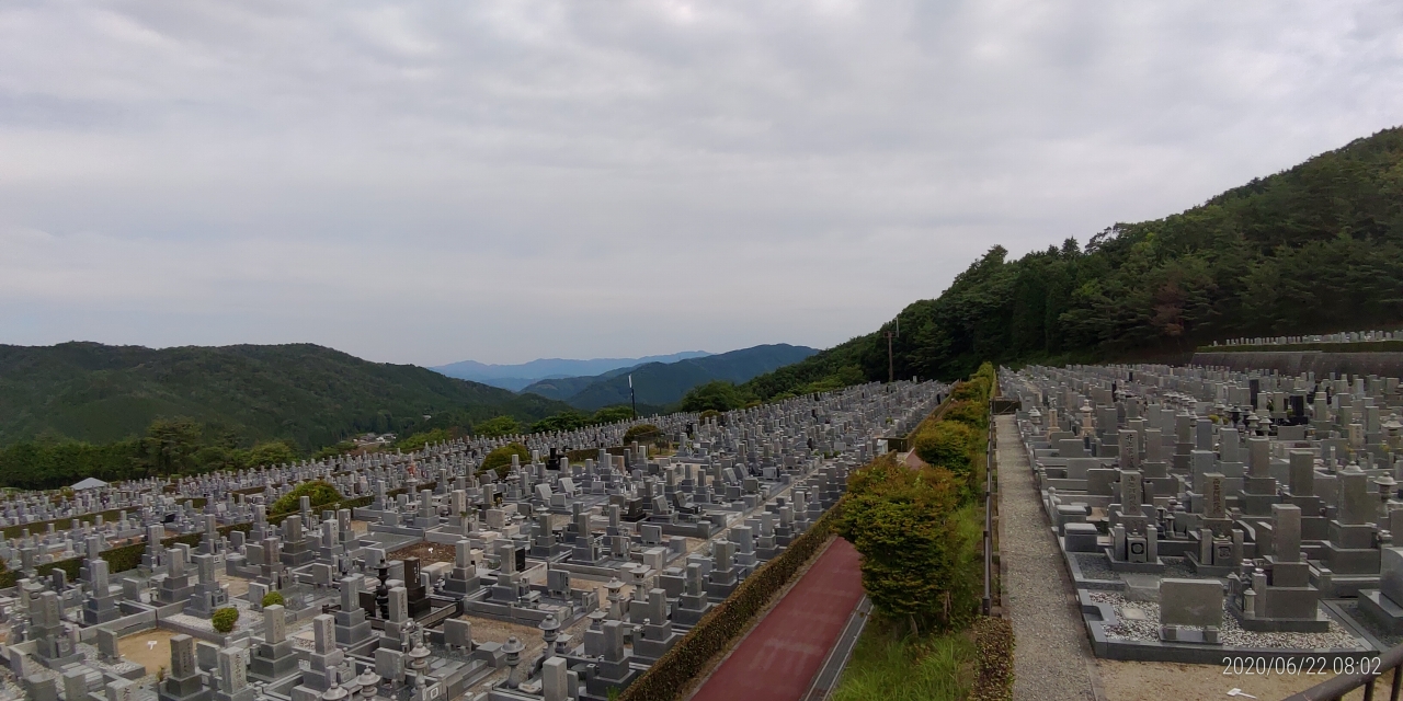 11区7番墓所から園内（北）風景