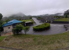 霊園北入口から園内風景