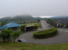 霊園北入口から園内風景