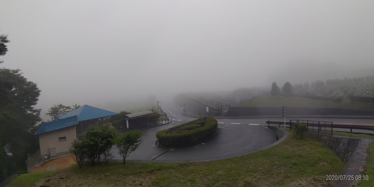 霊園北入口から園内風景②