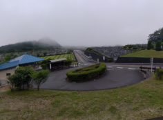 霊園北入口から園内風景