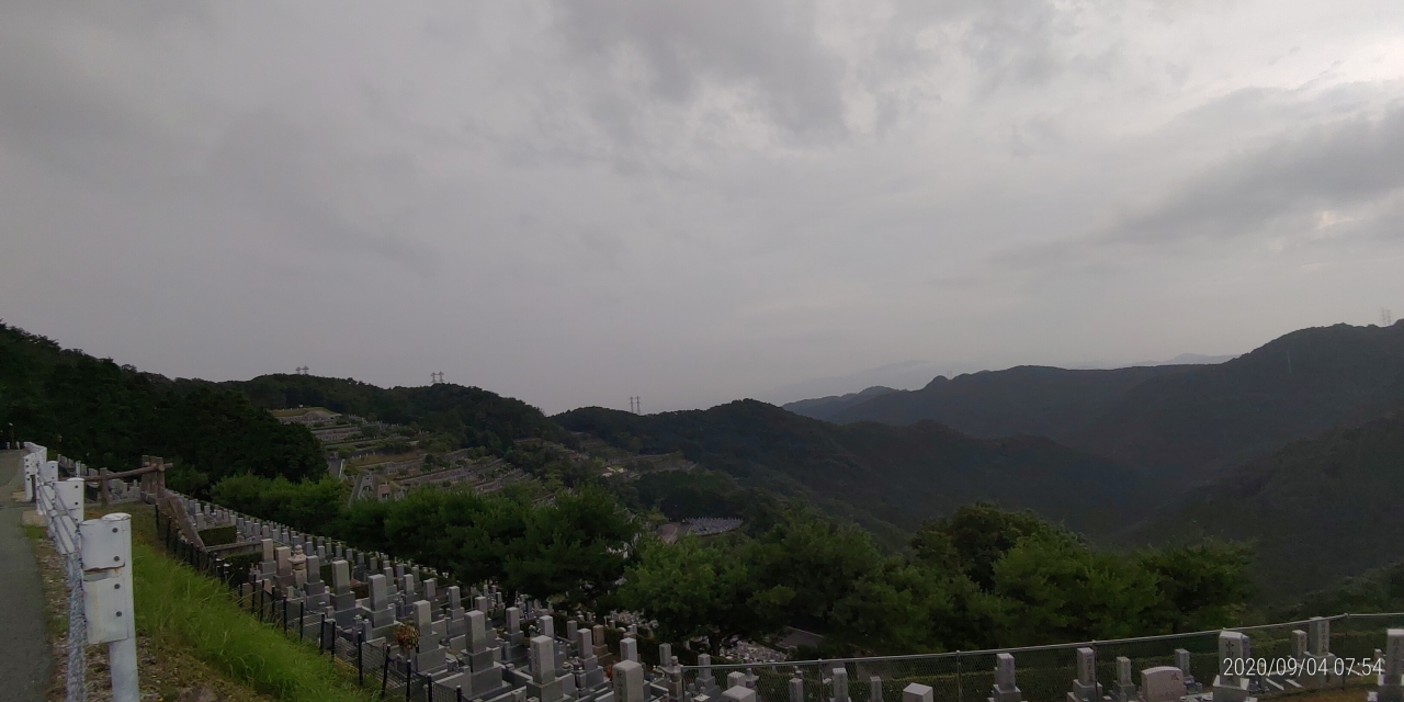 8区4/5番墓所枝道から階段墓域（南西）風景