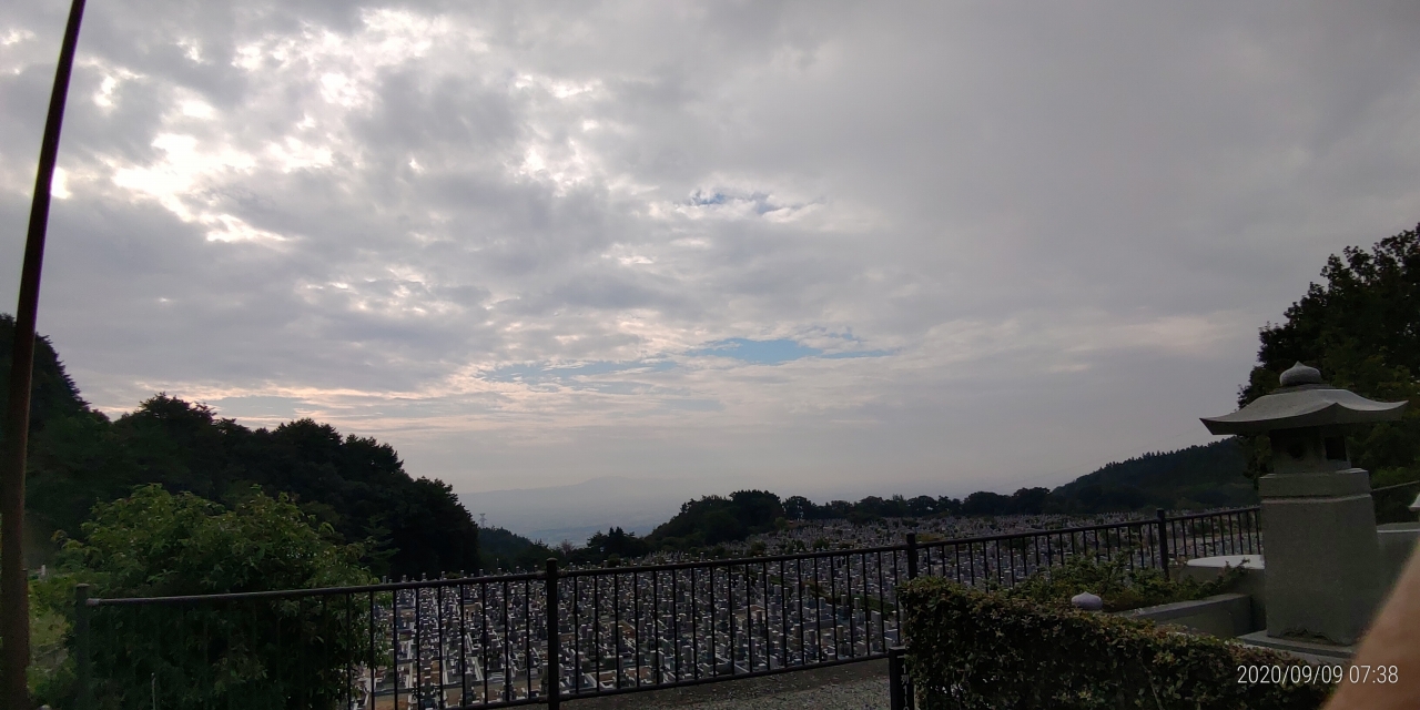 11区1番墓所から園内（南）風景