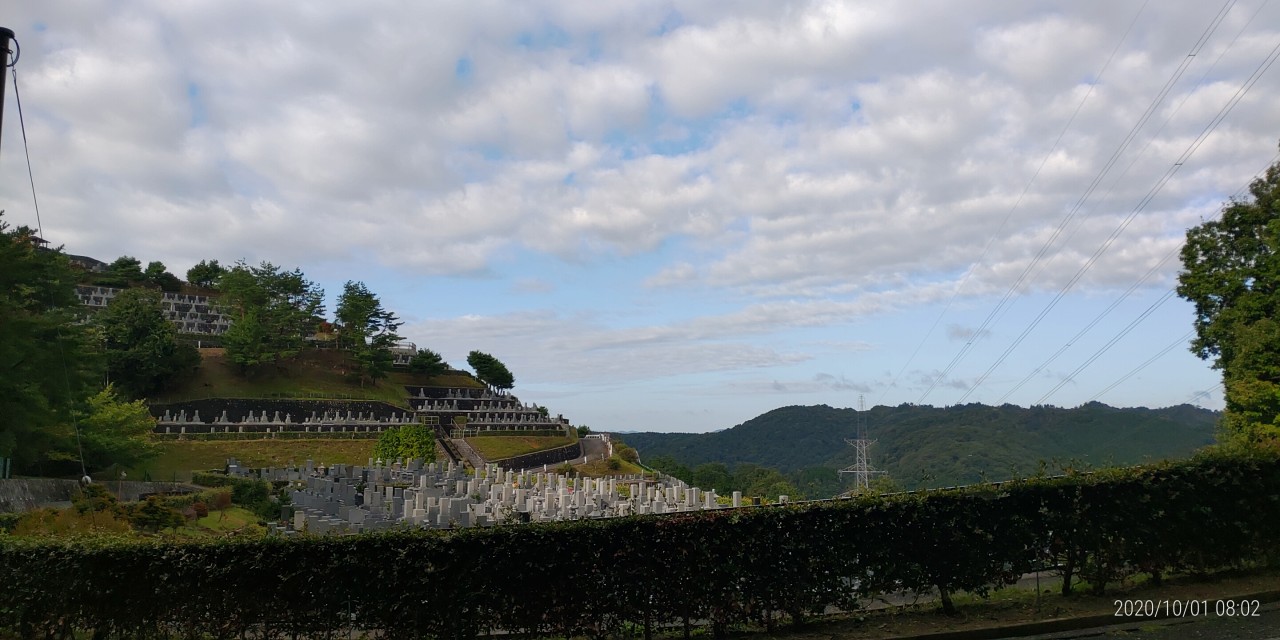 8区7番墓所から階段墓域風景