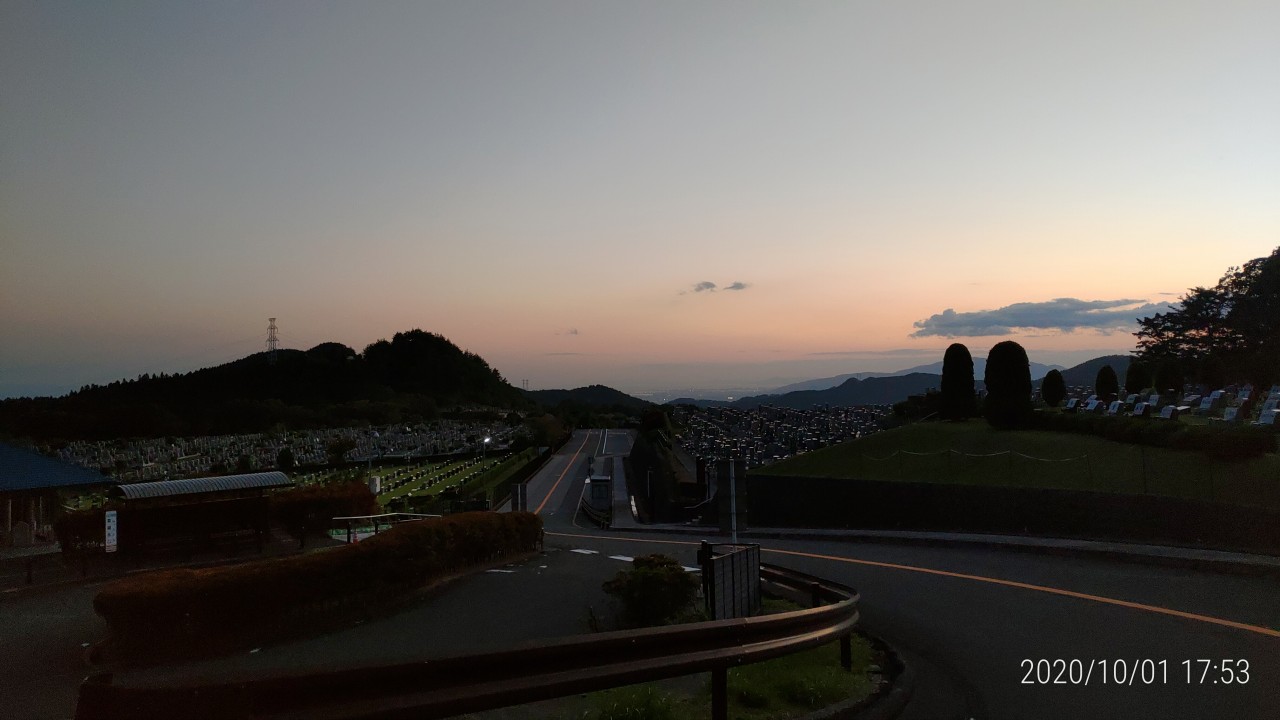 1日夕方・入口から園内風景