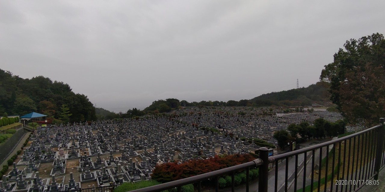 11区1番墓所から園内（南）風景