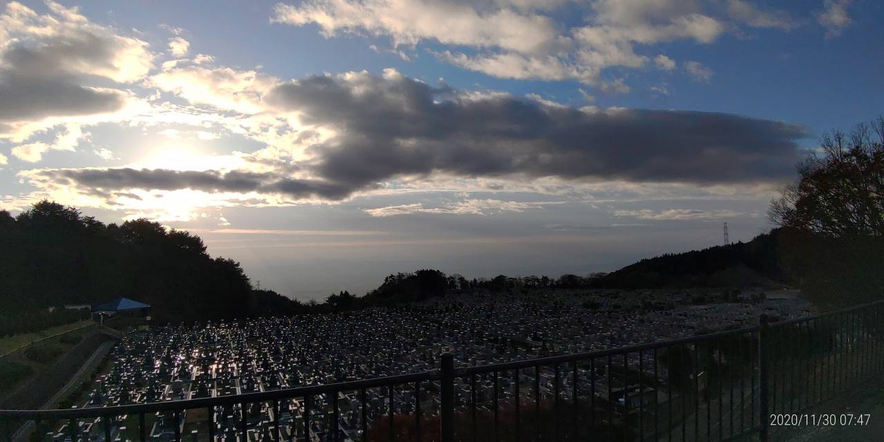 11区1番墓所から園内（南）風景