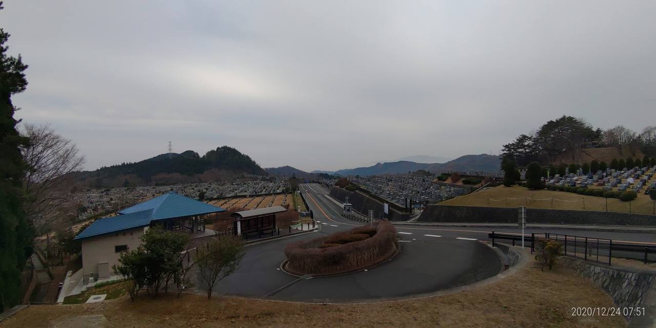 北入口から園内風景