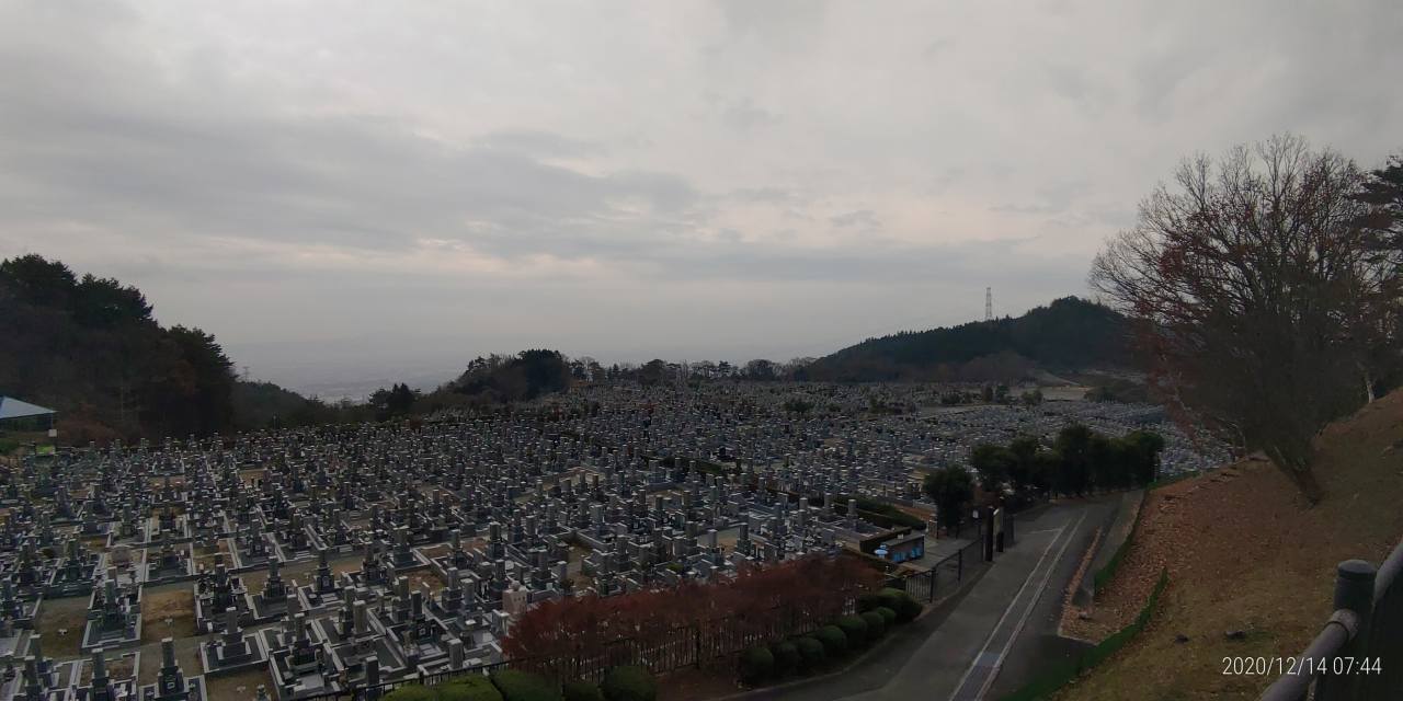 11区1番墓所から園内（南）風景