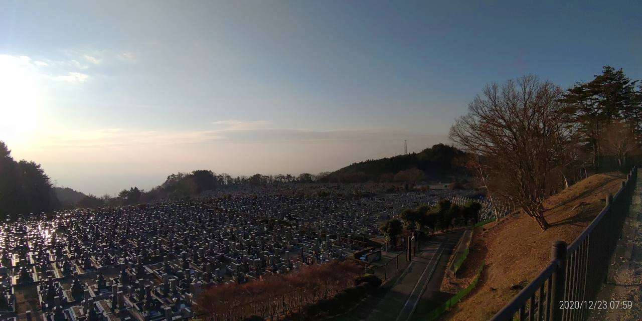 11区1番墓所から園内（南）風景