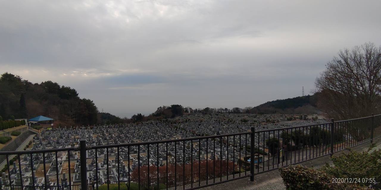 11区1番墓所から園内（南）風景