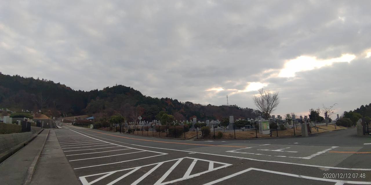 11区7番墓所から園内（東）風景