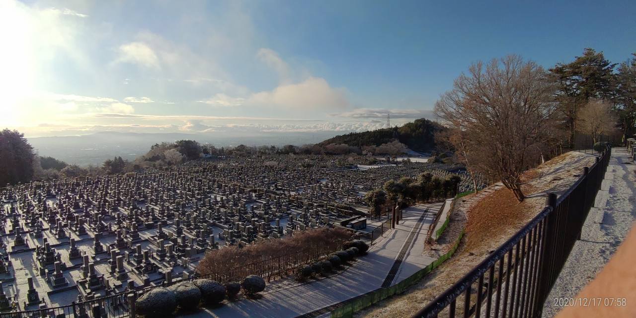 11区1番墓所から園内（南）風景