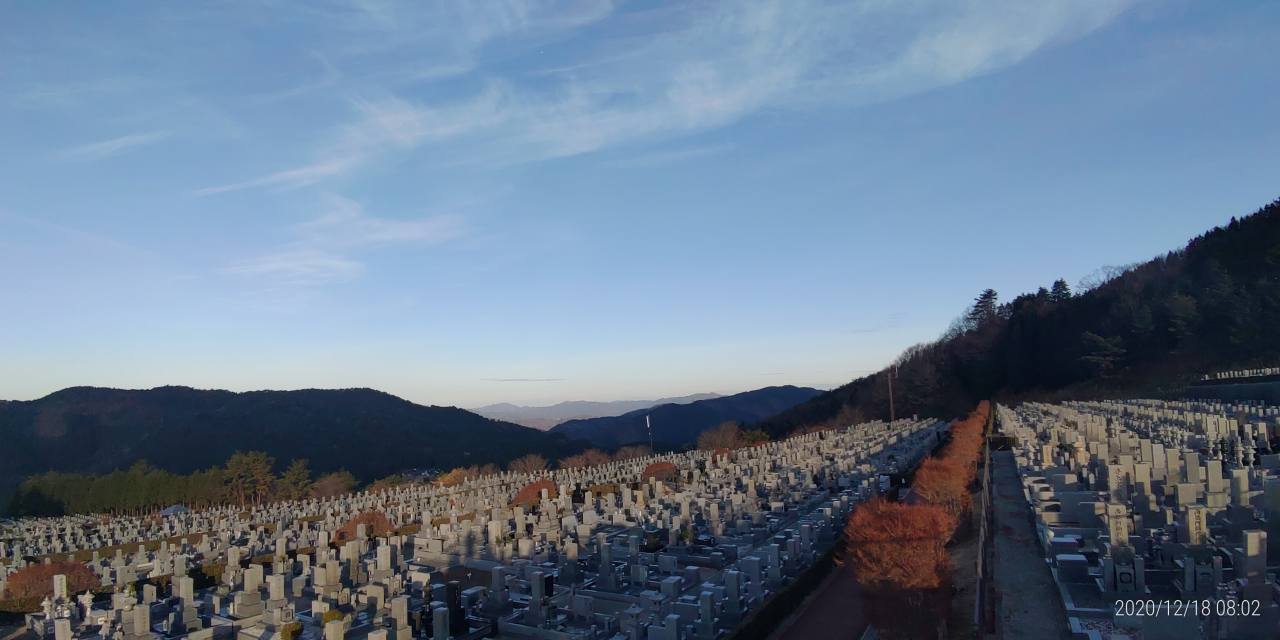 11区7番墓所から園内（北）風景