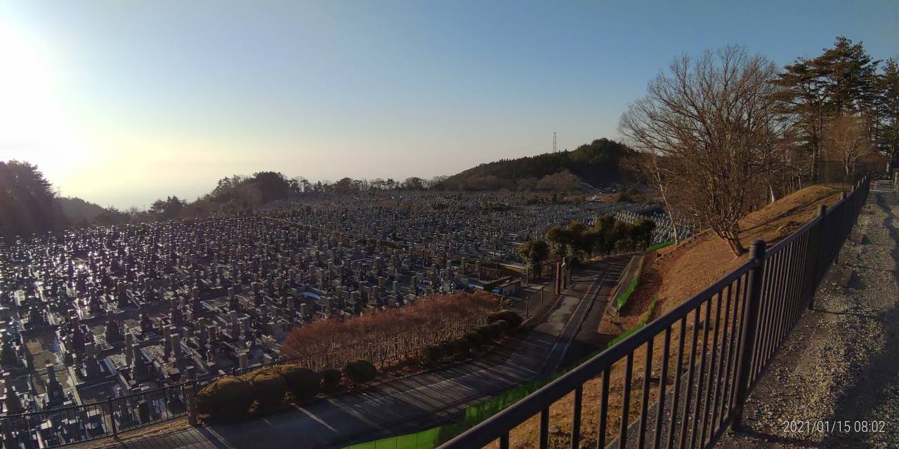 11区1番墓所から園内（南）風景