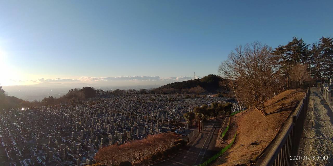 11区1番墓所から園内（南）風景