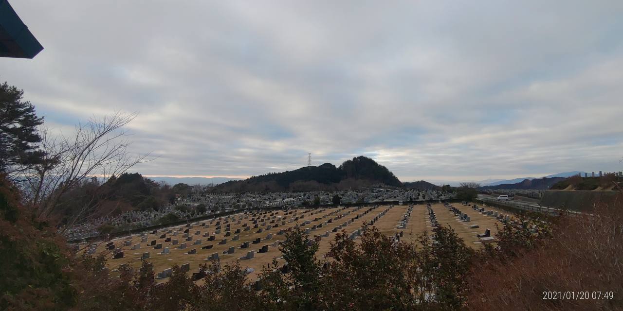 北口休憩所から園内風景