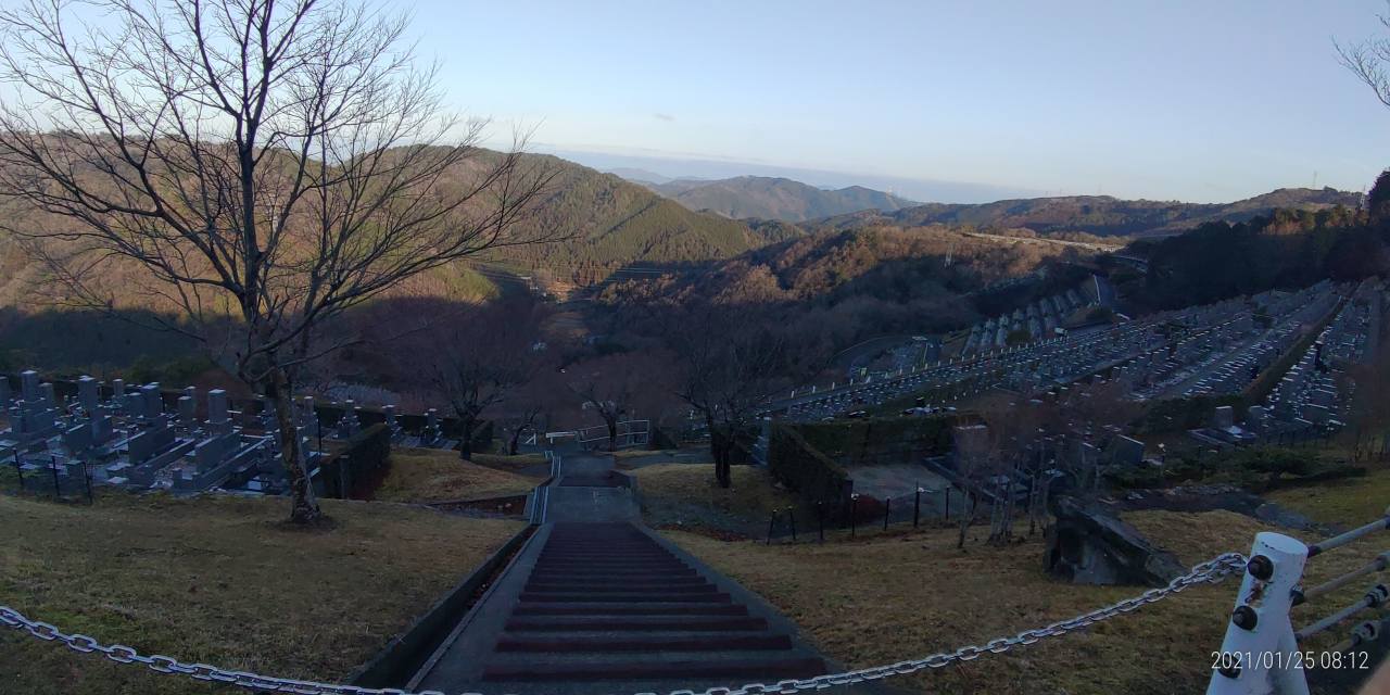 7区7番墓所駐車場からの風景