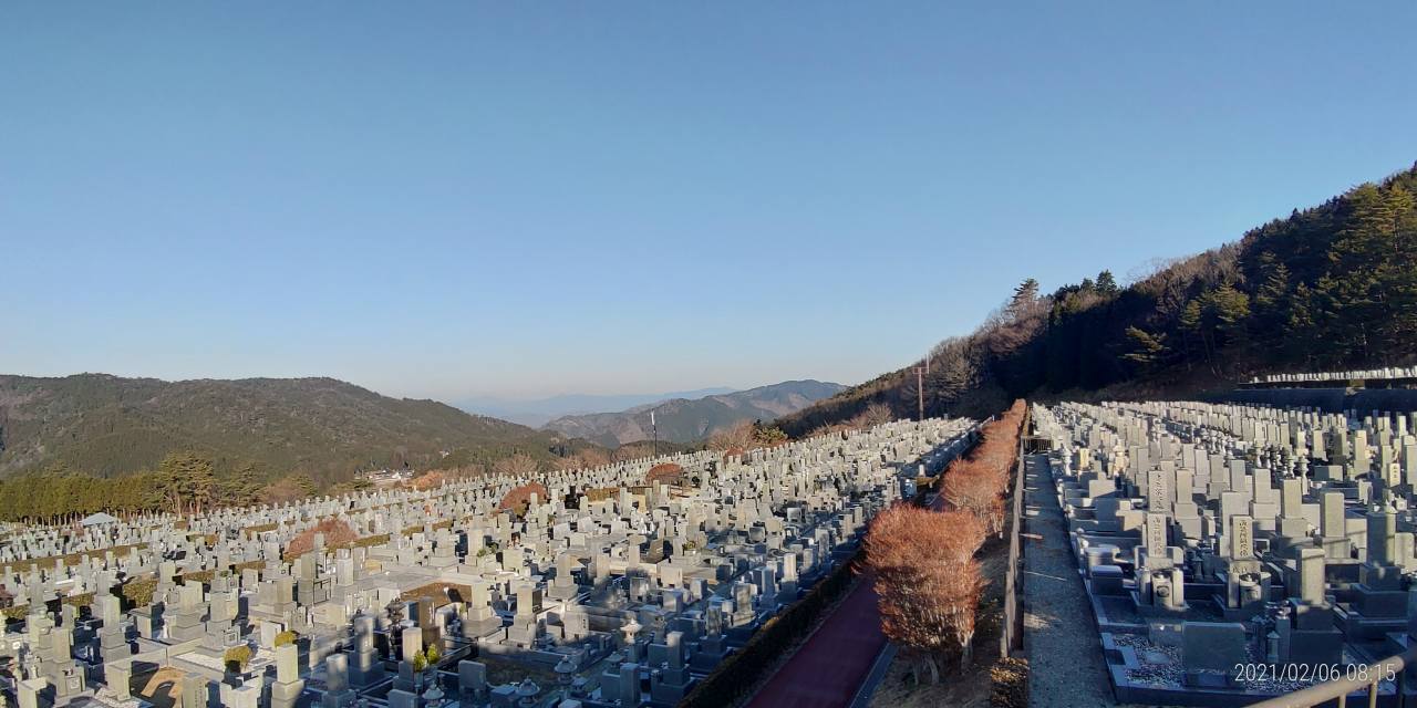 11区7番墓所から園内（北）風景