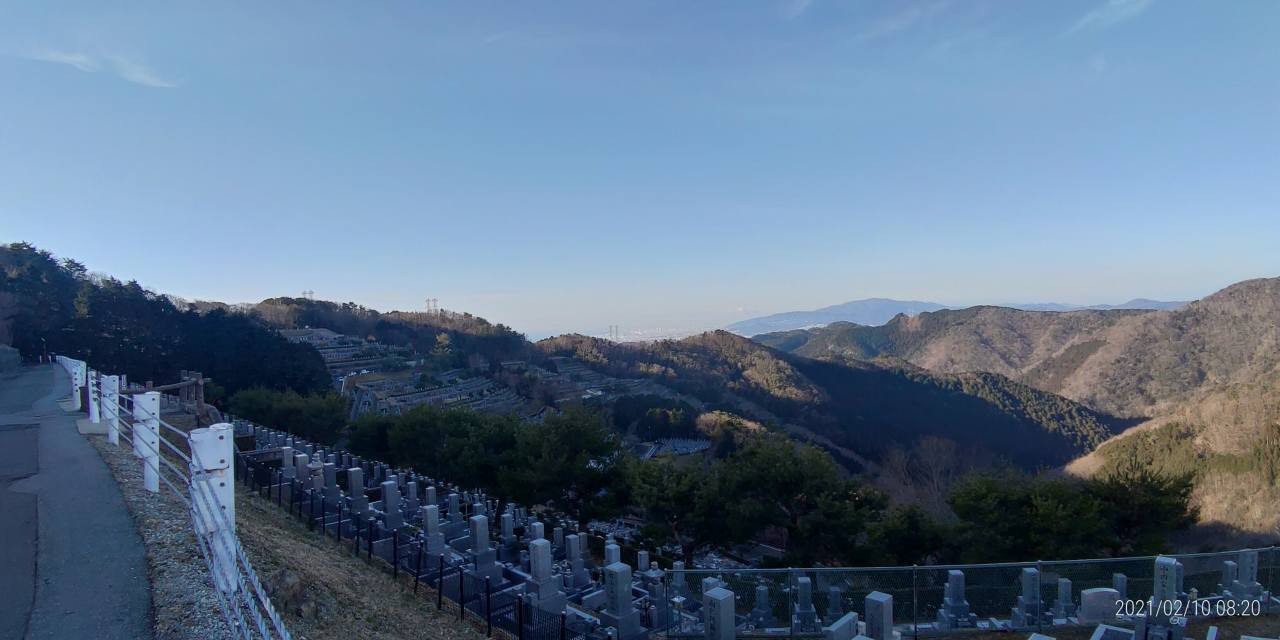 8区4/5番墓所枝道から園内（南西）風景