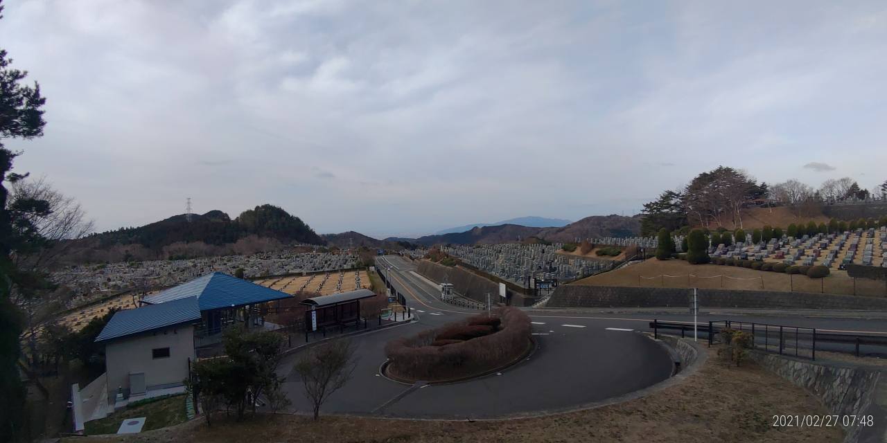 北入口からの園内風景