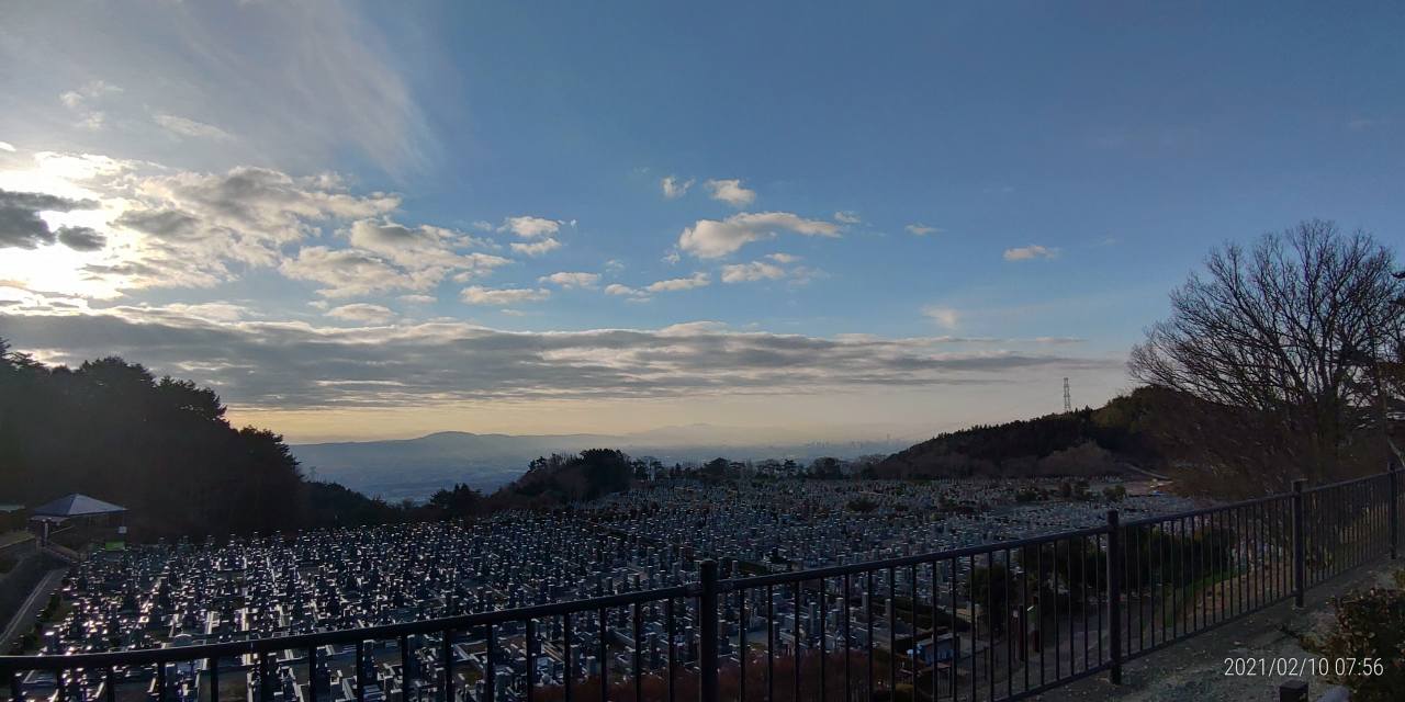 11区1番墓所から園内（南）風景