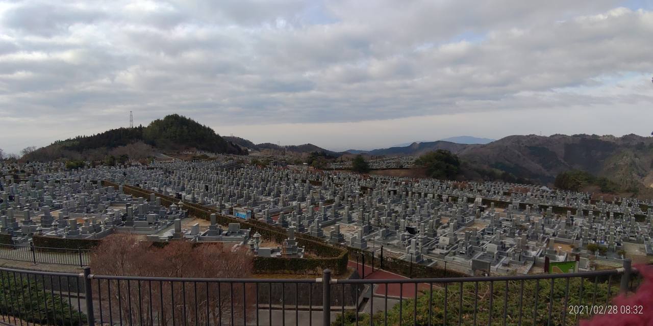 11区4番墓所から園内（南西）風景