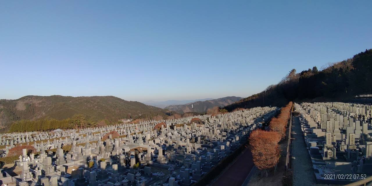 11区7番墓所から園内（北）風景