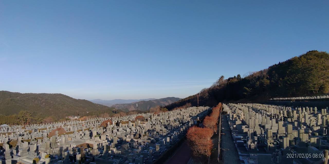 11区7番墓所から園内（北）風景