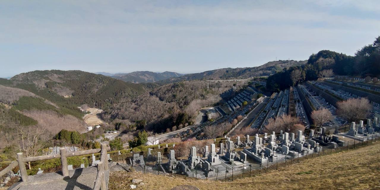 7区3番墓所上段駐車場から風景