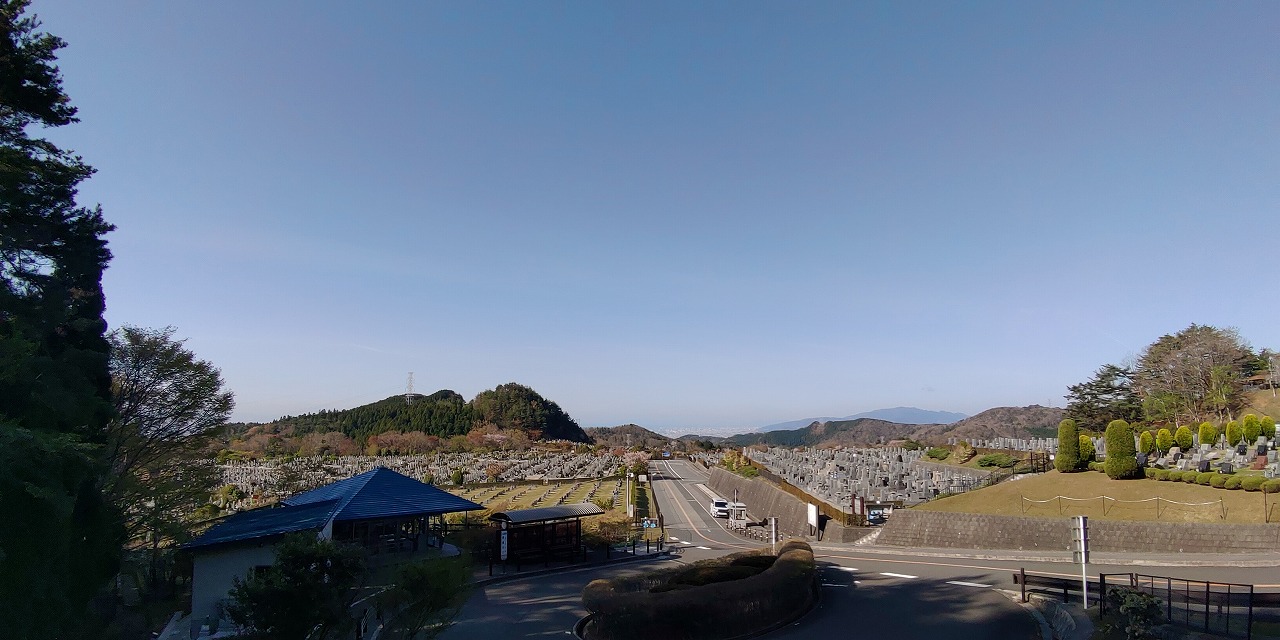 霊園北入り口からの風景