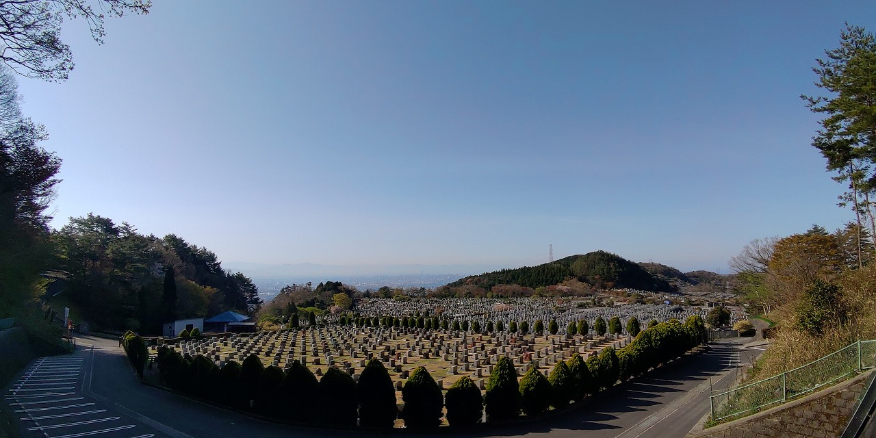 11区2番芝墓所から園内風景