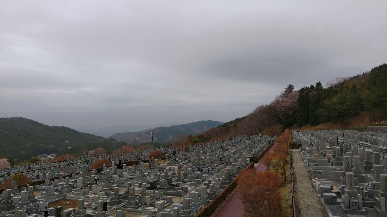 11区7番墓所から園内（北）風景