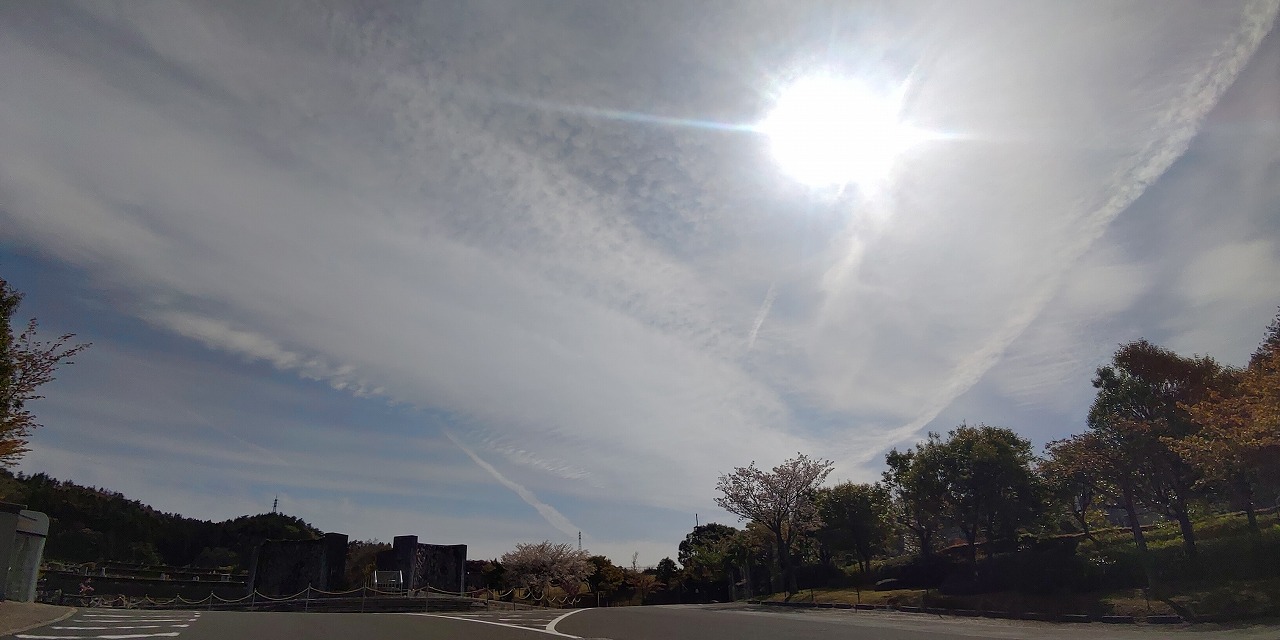 中央休憩所からモニュメント風景②