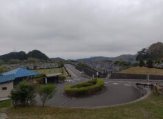 霊園北入り口から風景