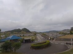 霊園北入り口からの風景　霊園は通常営業