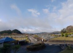 霊園北入り口から風景