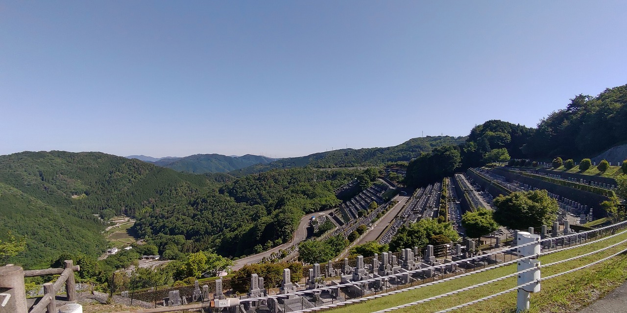 7区3番墓所上段駐車場からの風景