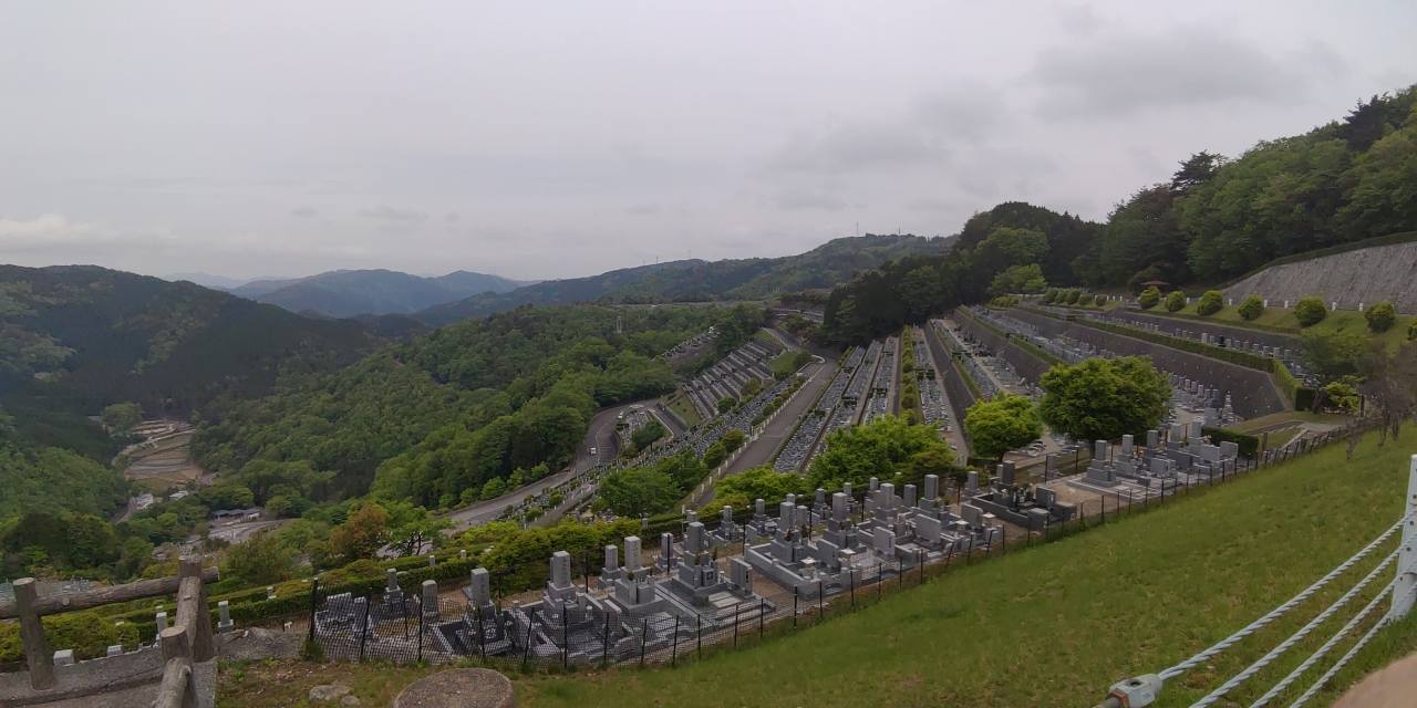 7区3番墓所上段駐車場から風景