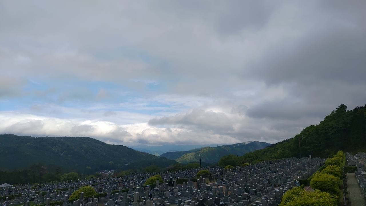 11区7番墓所から園内（北）風景