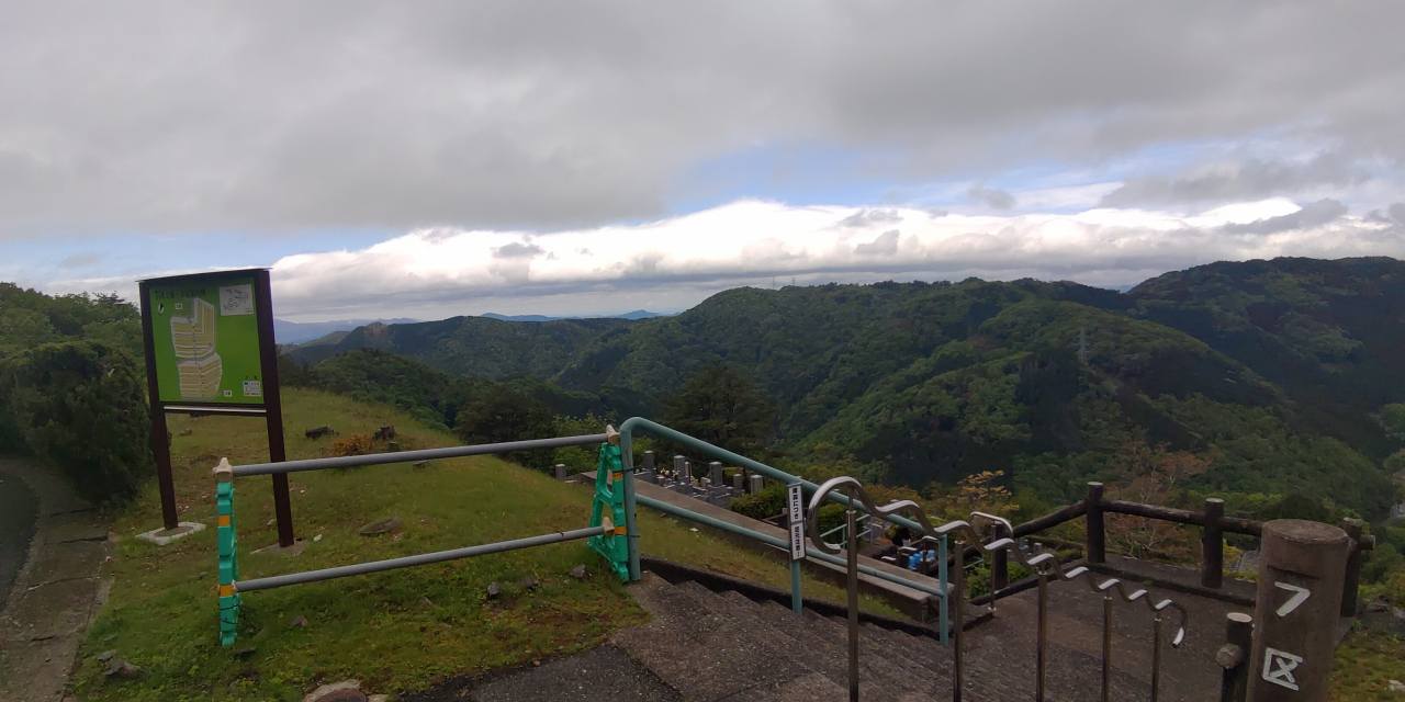 7区3番墓所上段駐車場からの風景③