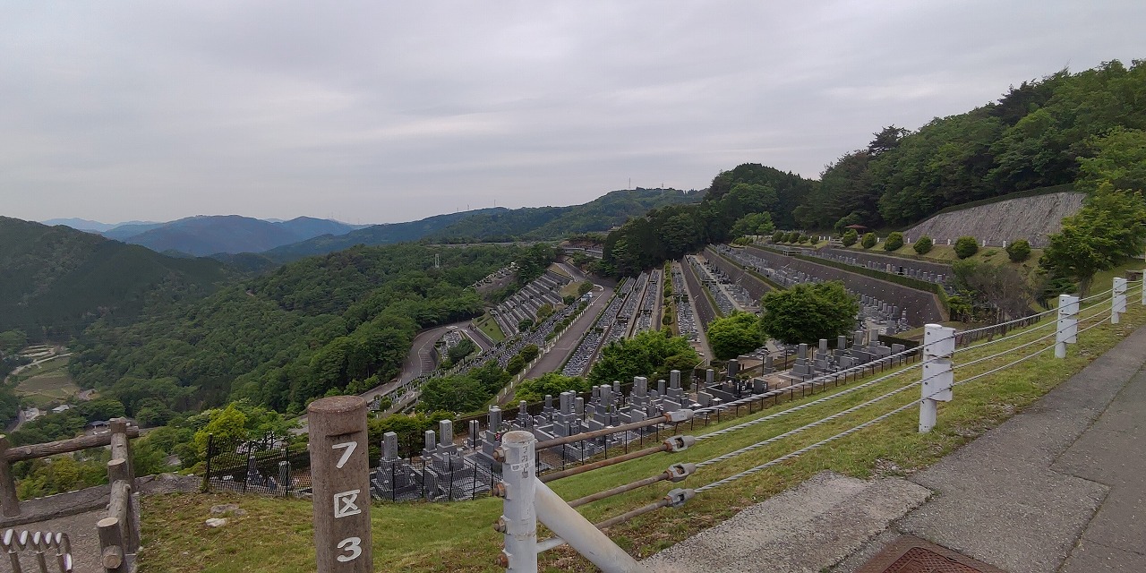 7区3番墓所上段駐車場から風景